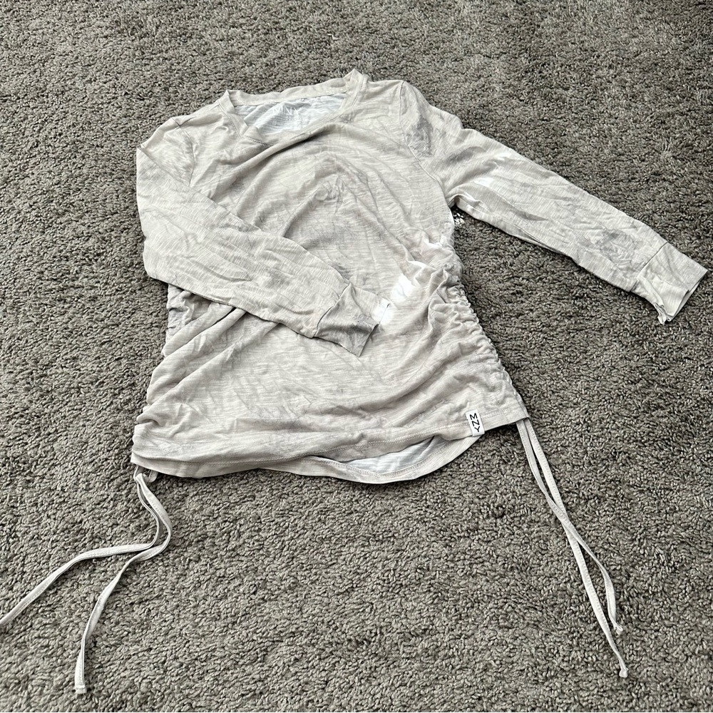 Beige new quarter sleeve scrunched sides medium blouse